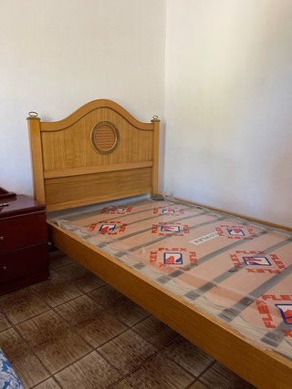 Cama de madera con somier Flex