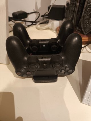 PlayStation 4 Slim Negra