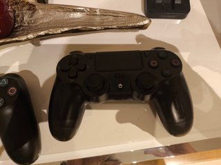 PlayStation 4 Slim Negra