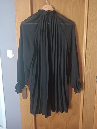 Vestido Zara plisado negro XS