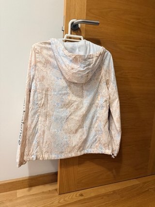 Chaqueta New Balance Beige Multicolor