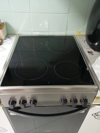 Cocina Vitrocerámica con Horno Zanussi
