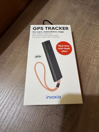 Localizador GPS Invoxia con funda impermeable