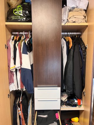 Mueble de matrimonio: cómoda y mesitas