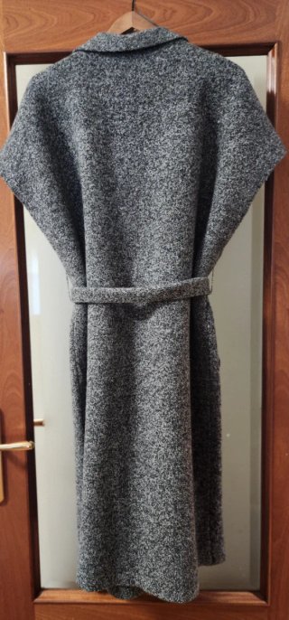Abrigo Zara sin mangas gris NUEVO