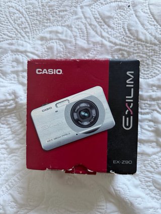 Casio Exilim EX-Z390 Cámara Digital Dorada