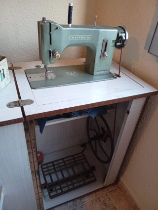 Máquina de coser Wertheim vintage