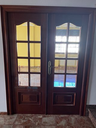 Puertas de madera con cristal
