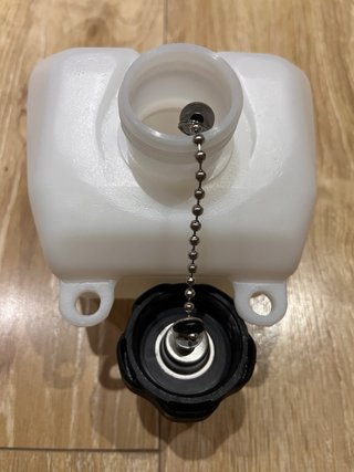 Serbatoio carburante per attrezzi da giardino