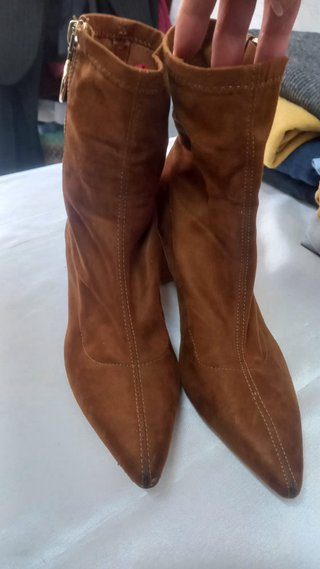 Botines marrones tacón punta talla 37
