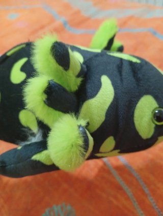 Peluche Ajolote Negro y Verde