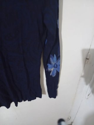 Blusa Desigual floral cuello alto