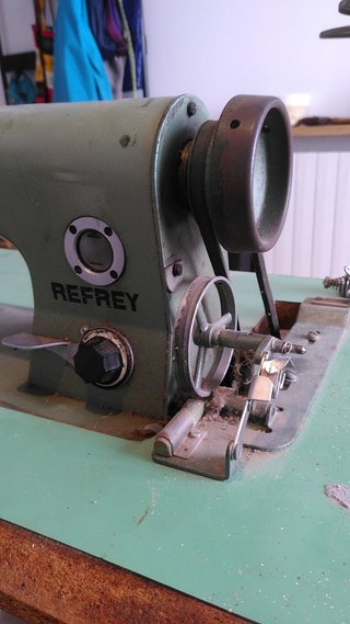 Máquina de coser Refrey semiindustrial