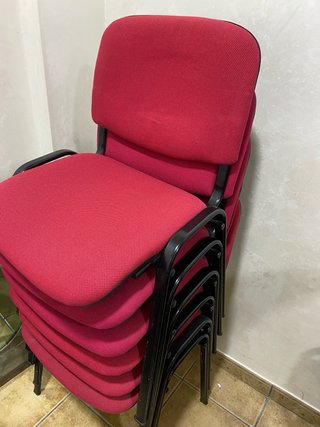 Sillas de oficina apilables rojas