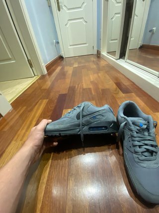 Nike Air Max 90 grises y azules