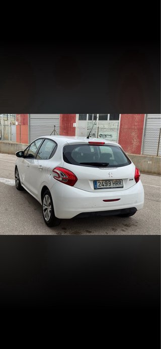 Peugeot 208 2013