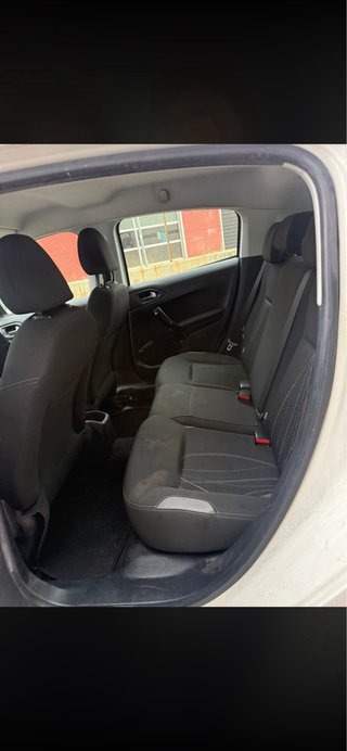 Peugeot 208 2013
