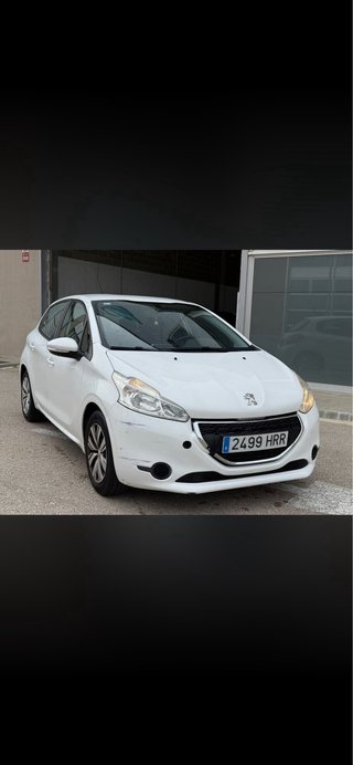 Peugeot 208 2013