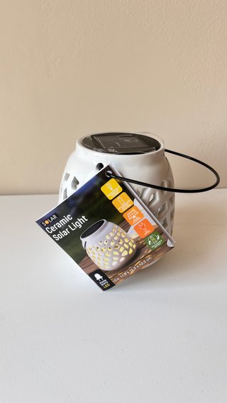 Farolillo solar cerámica blanco con asa
