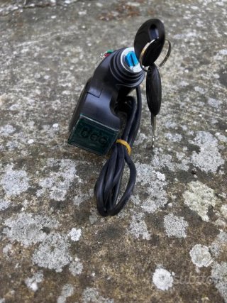 Monopattino Elettrico KUGOO M4 PREZZO TRATTABILE