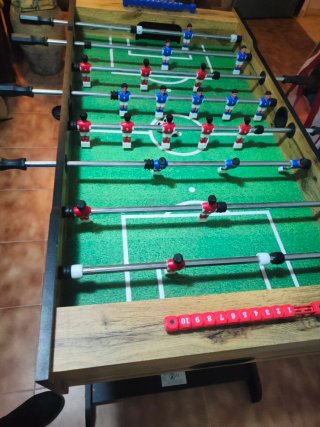 Futbolín de madera