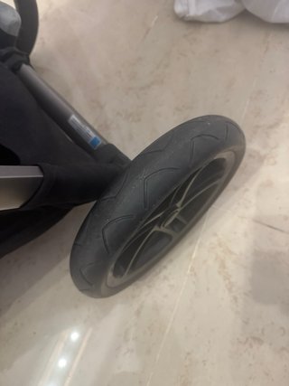 Carrito de bebé con capazo
