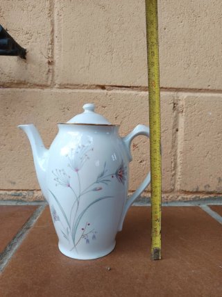 4 teiere in porcellana con fiori