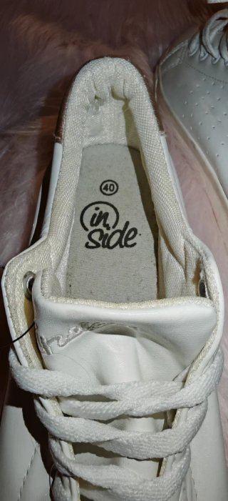 Zapatillas blancas detalle dorado talla 40