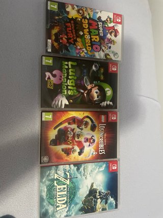 Nintendo Switch + 4 Juegos