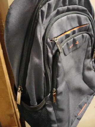 Mochila para ordenador portátil gris y naranja