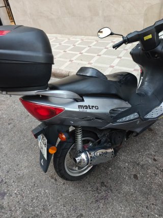 Moto Scooter Samada 125 Plata y Negra