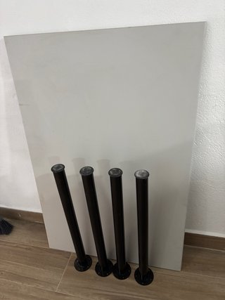 Mesa de escritorio beige