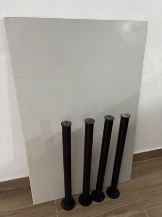 Mesa de escritorio beige