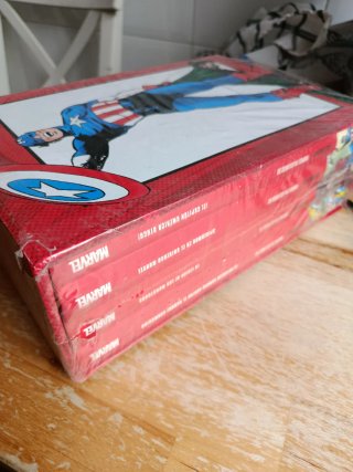 Estuche Decadas Marvel  Incluye 4 tomos cada uno