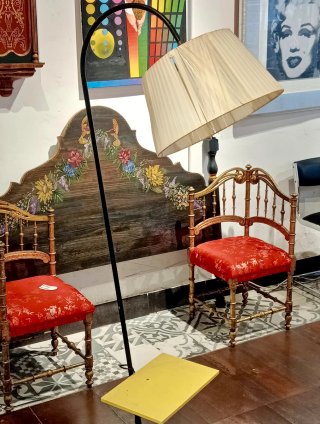 Lámpara Pie Vintage Años 50 con balda y revistero
