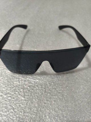 Gafas de sol negras