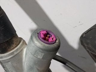 ENGANCHE CINTURON DELANTERO IZQUIERDO CHRYSLER VO