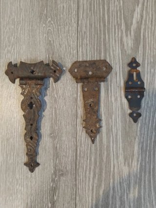Bisagras antiguas de forja
