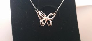 Collana con farfalla argento