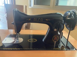 Máquina de coser Alfa S.A. Eibar España
