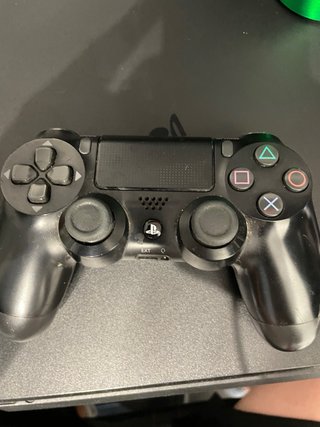 PS4 (PlayStation 4) Negra + Mando + God of War