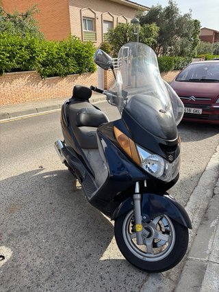 Suzuki Burgman 250 Azul