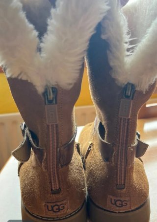 Botas UGG niña talla 35