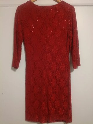 Vestido rojo encaje lentejuelas