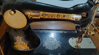 Máquina de coser Singer antigua