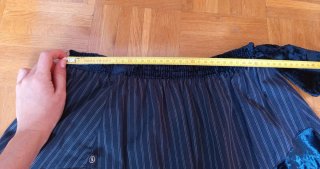 Falda negra asimétrica volantes