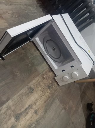 Microondas blanco