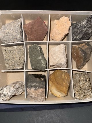 Caja de Muestras de Rocas