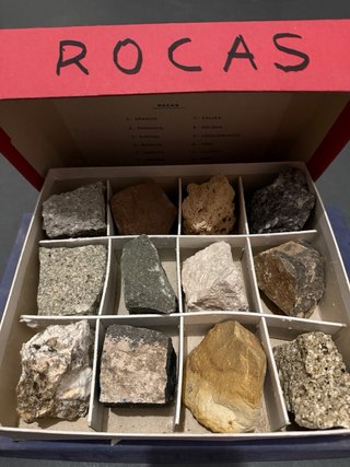 Caja de Muestras de Rocas