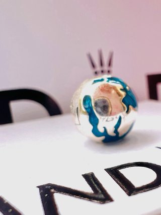 Charm Pandora Globo Azul y Plata